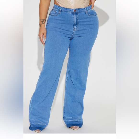 Fashion nova curve wide leg jeans with stretch - Picture 2 of 5